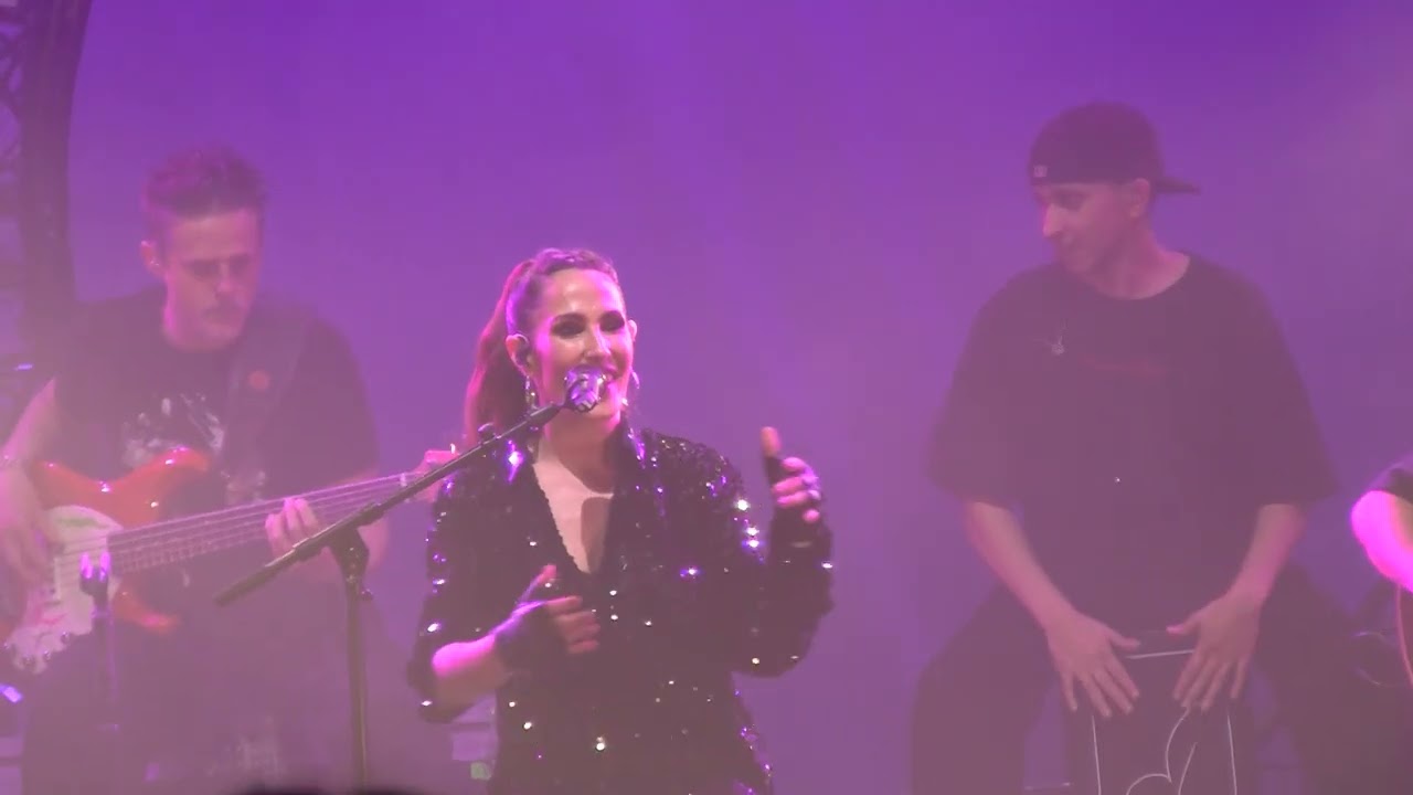 Desaparecer - Malú | Tour A Todo Sí Granada (06/04/24)
