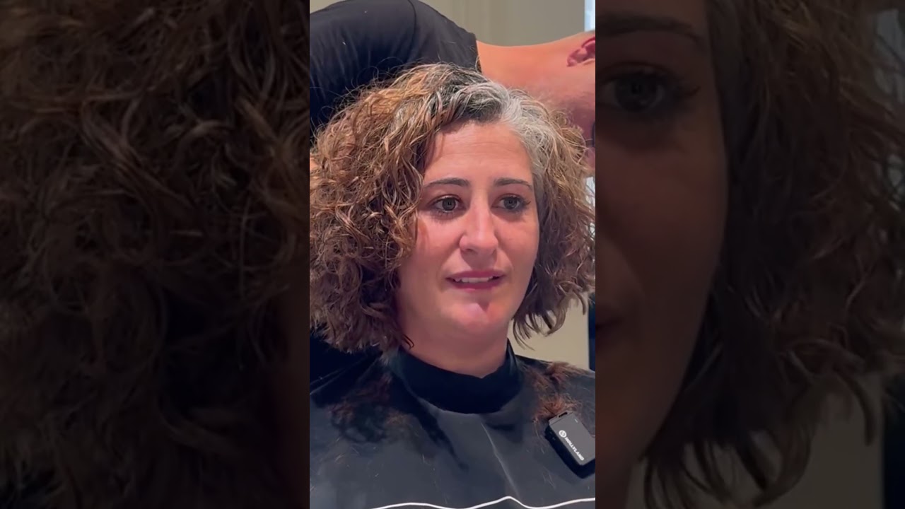 Transici&oacute;n a canas en cabello curly# transformacion #hairtransformation#peluquera#peinado #estilista
