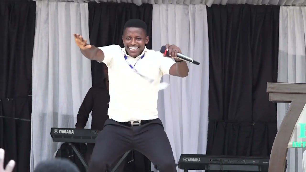 LUNCH HOUR 28TH NOV  2022 Praise with brother Joram walusimbi