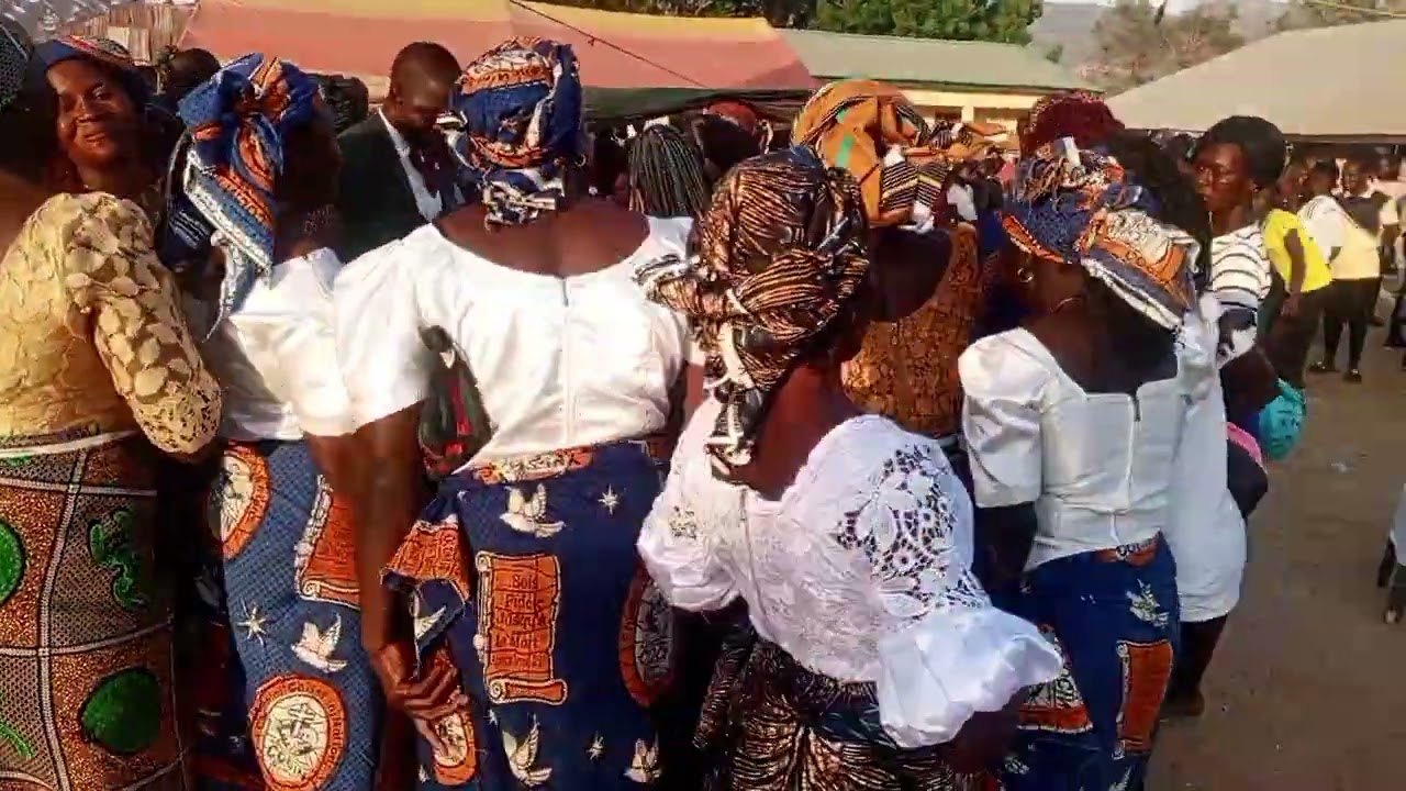Village wedding the sweet pass