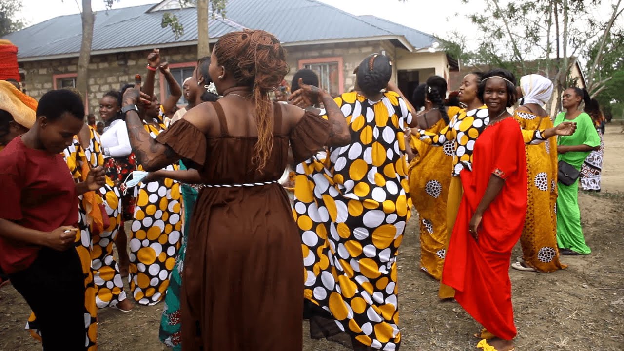 Chilibasi Chili Chile Perfomance in Vichungwani , Kaya International Live | Wedding Bango Songs