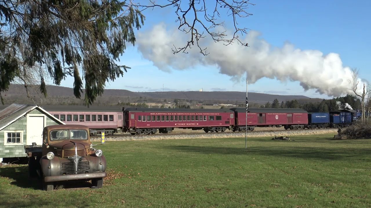 4 RBMN 425 northbound at Haucks, PA  12 4 2022