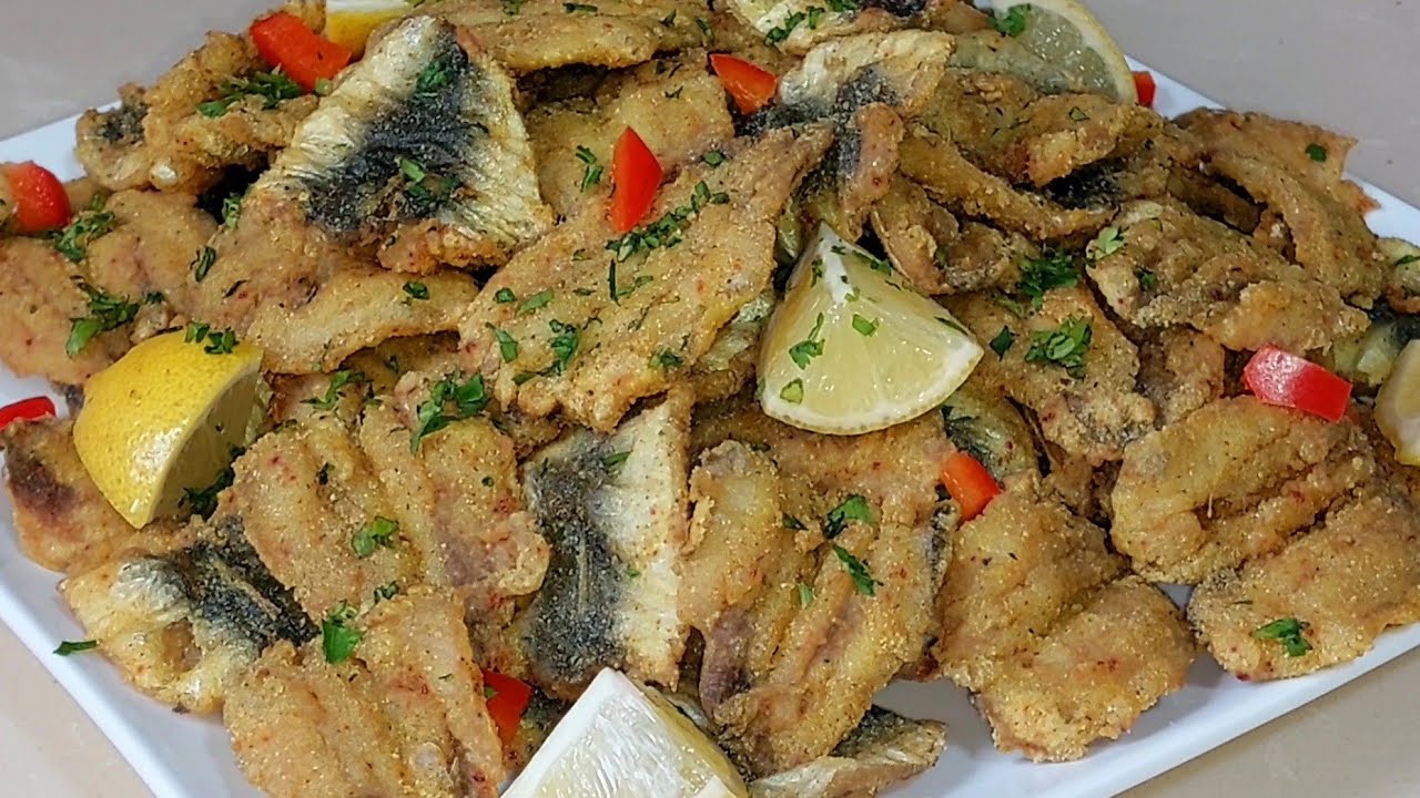 السردين مقلي و مقرمش و بطعم خرافي تحلفي عليه 🦐آه 🦐‼️لا تعمار و لا شرمولة و بلا بيض غير بالدقيق فقط
