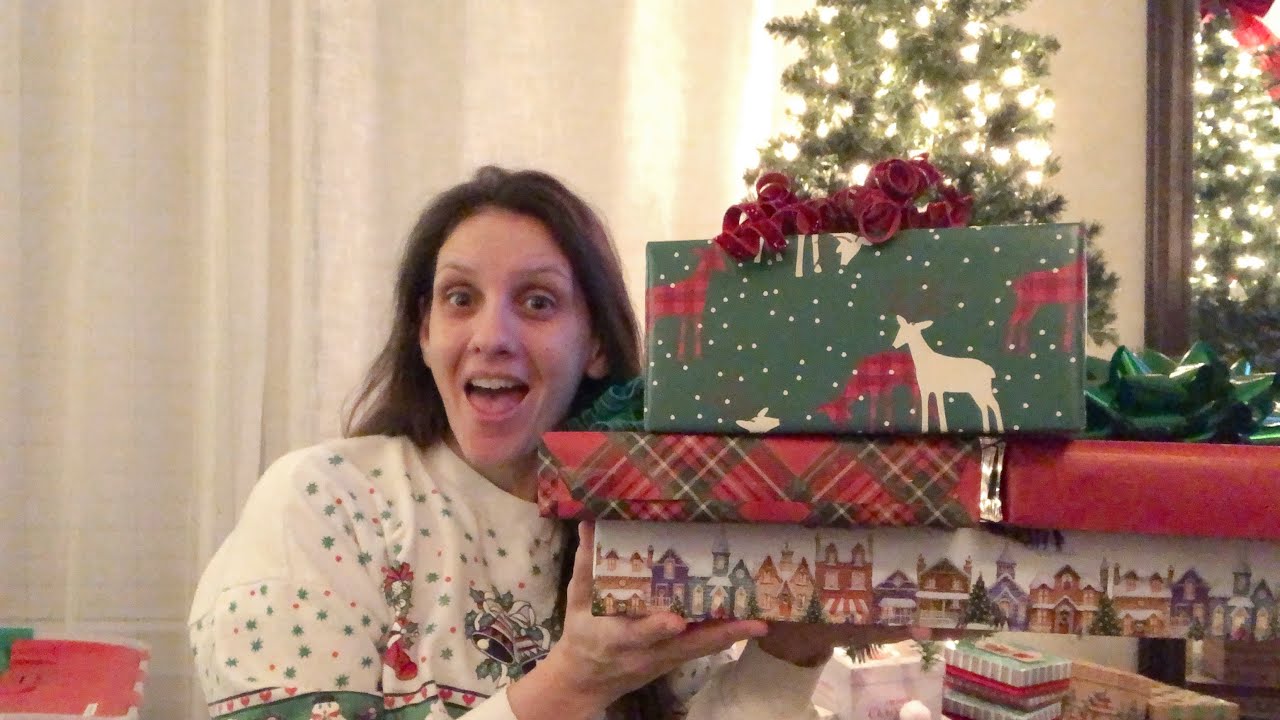 CHRISTMAS HAUL + WRAP PRESENTS WITH ME