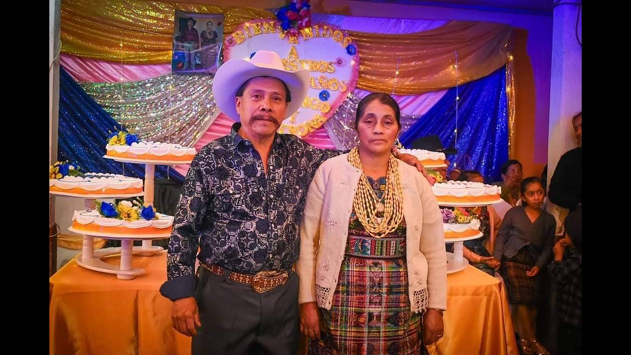 1 RECUERDO DE LOS 55 AÑOS DE VIDA DE                        DOMINGO & PETRONA     ALDEA JOLOMKU