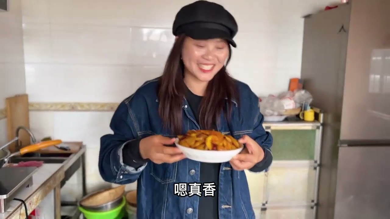 妈妈，感谢您不是超人，却为我变成万能。祝天下所有母亲节日快乐#母亲节礼物 #母亲节 #给妈妈的礼物 #抖音记录农村生活 #农村生活 @DOU+上热门🔥