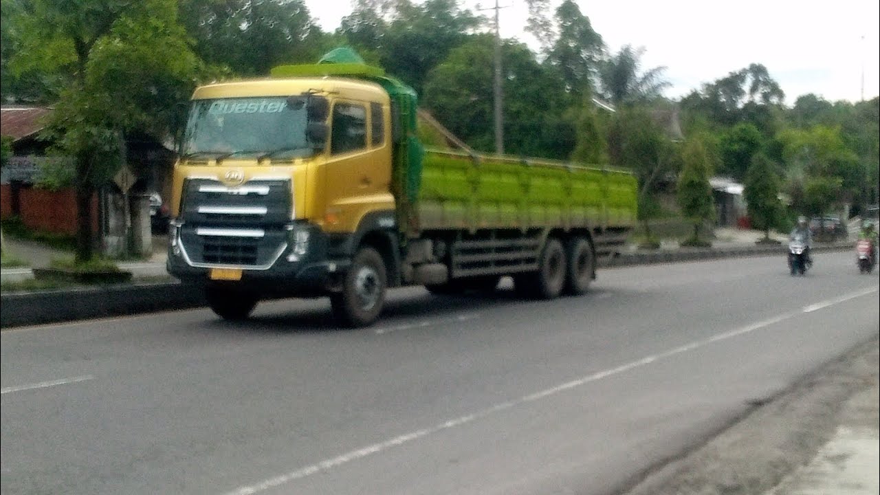 Truk tronton Mbois UD QUEESTER!Truk Hino paling banyak truk sayur bois truk wingbox tangkiPertamina 