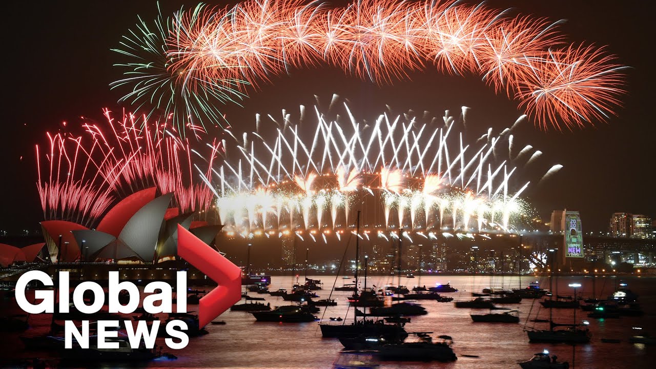 New Year's 2020: Sydney puts on famous fireworks display | FULL