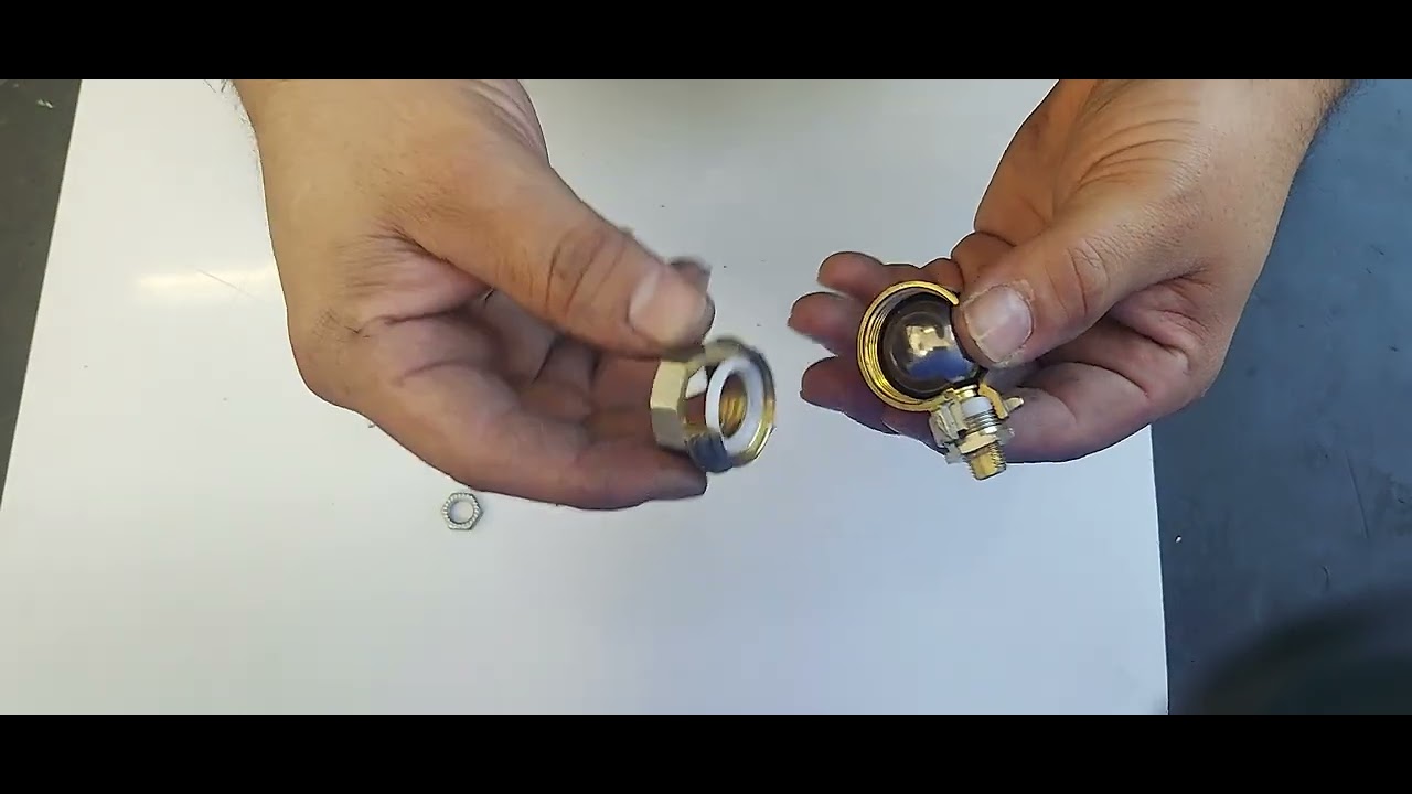 Valvola a sfera: che cosa è e come funziona ball valve Come è composta una valvola a sfera?