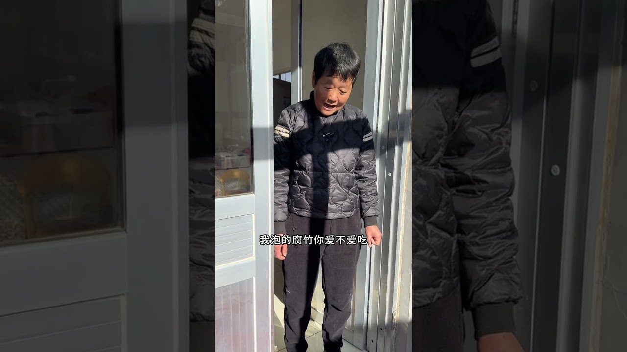 油烟机到了，今天把厨房彻底擦了一遍，大冬天也能吃上甜甜糯糯的黏玉米#记录我的农村生活 #大扫除 #人间烟火最抚人心 @DOU+上热门 @DOU+小助手