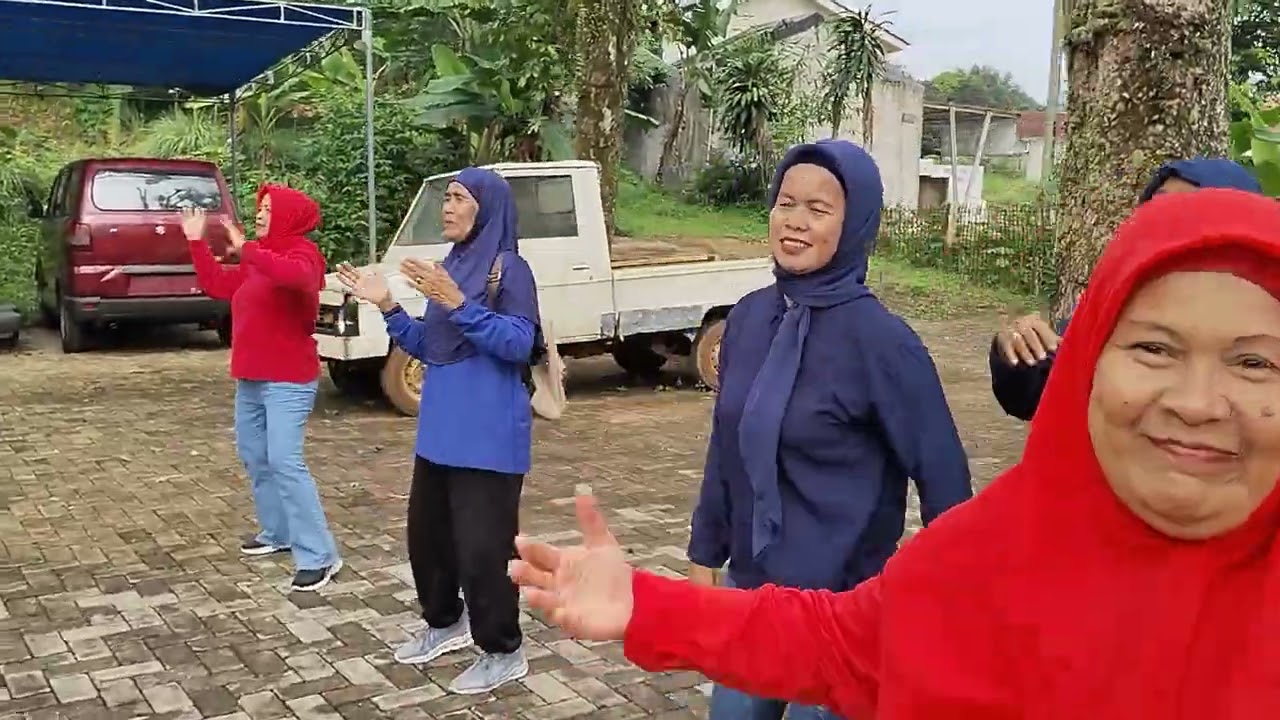 Senam bersama ibu2 Anggota KJS KEDUNGWARINGIN 