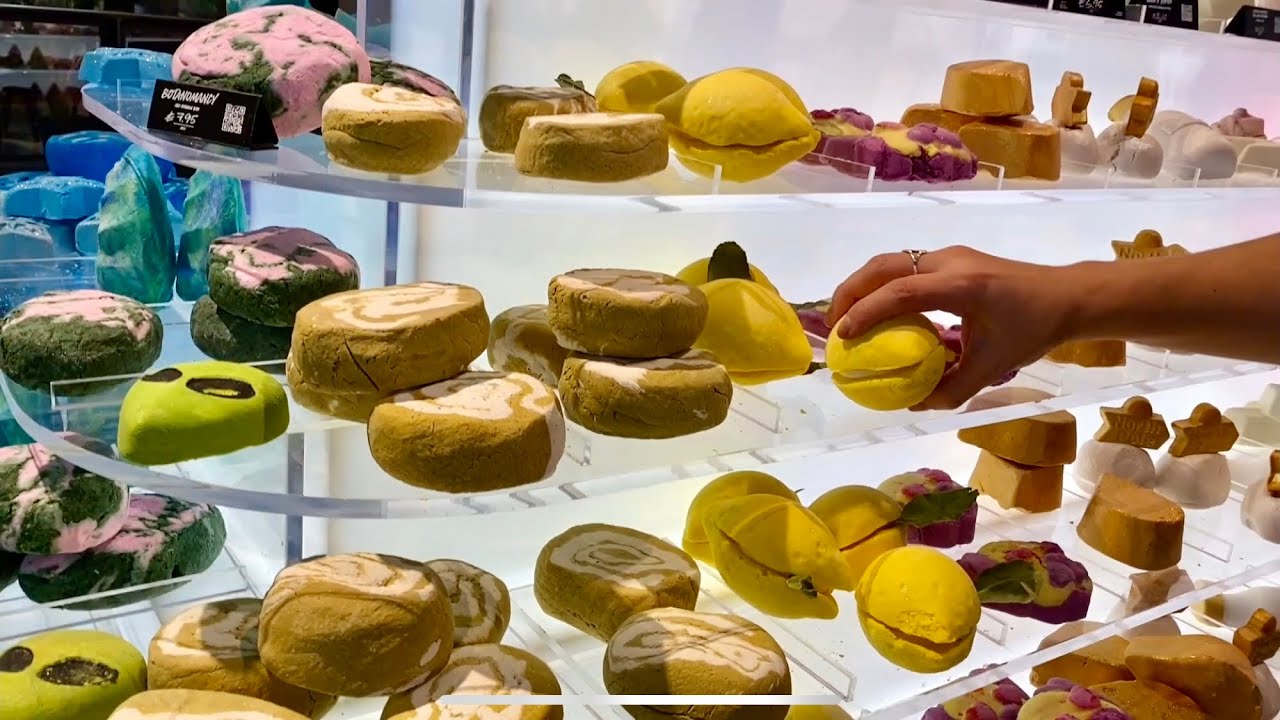 Lush Oxford street, London, 2021