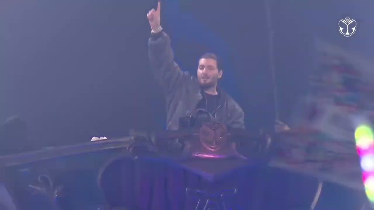 Alesso & SICK INDIVIDUALS - ID w/ Calvin Harris & Alesso ft. Hurts - Under Control @ Tomorrowland
