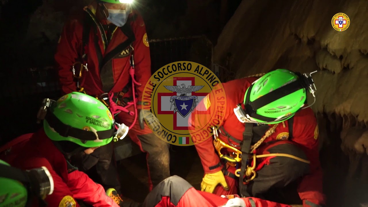 Grotta S. Barbara, esercitazione soccorso speleo - CNSAS Sardegna