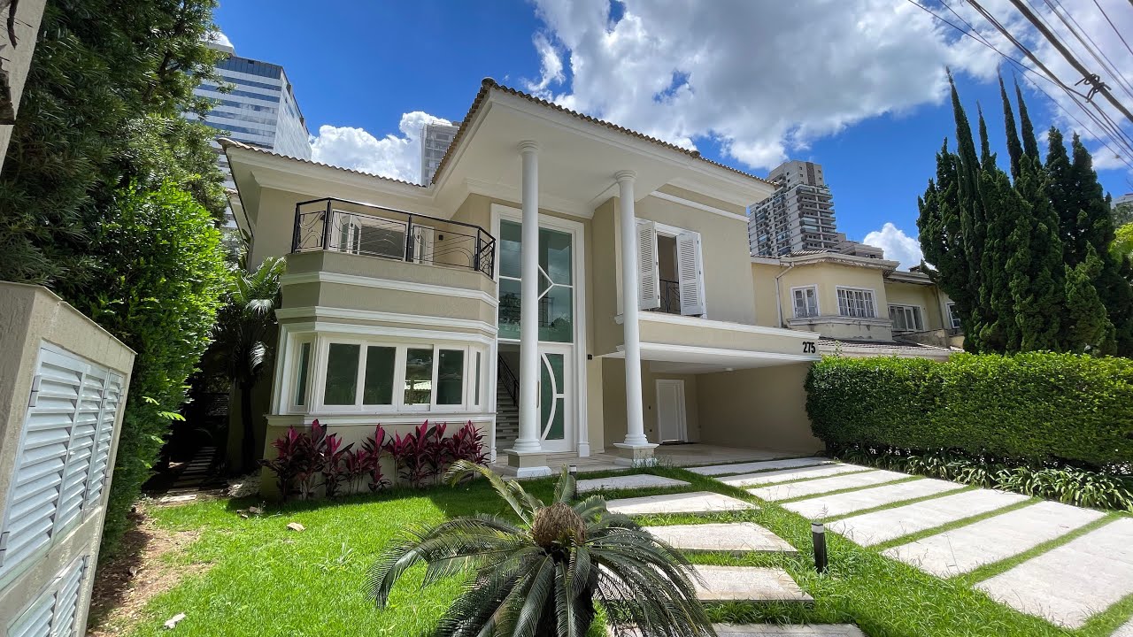 Casa de alto padrão à venda no Alphaville Residencial Plus em Barueri | 450m² |  | 11 94021-4358