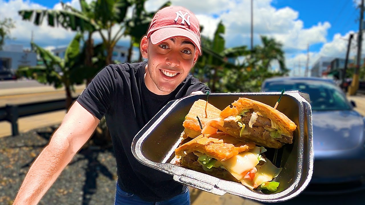 La Gente Está LOCA Con Este Sandwich De Tostón En Puerto Rico!