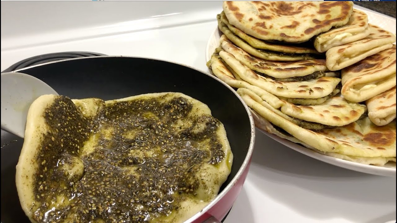 بدون فرن المناقيش اللبنانية المضبوطة بالجبن والزعتر الرائحة والطعم مثل المطاعم Lebanese manakish