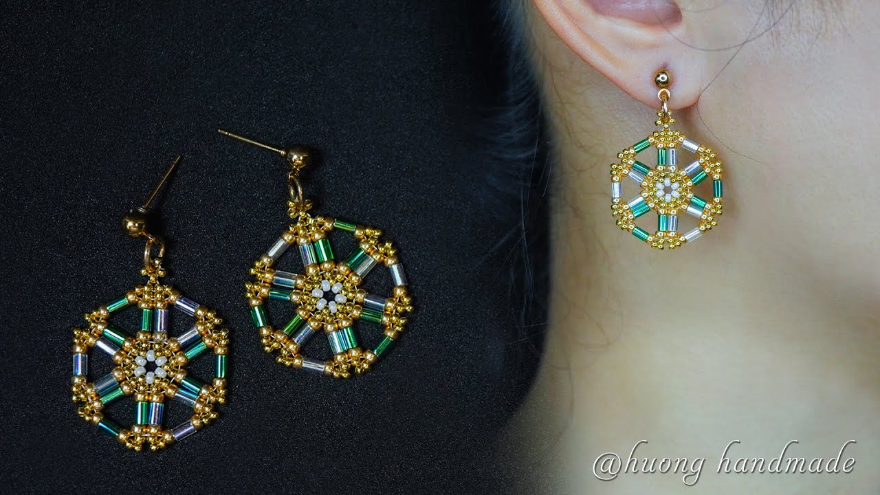 Easy to make beaded earrings with bugle beads and seed beads. DIY earrings