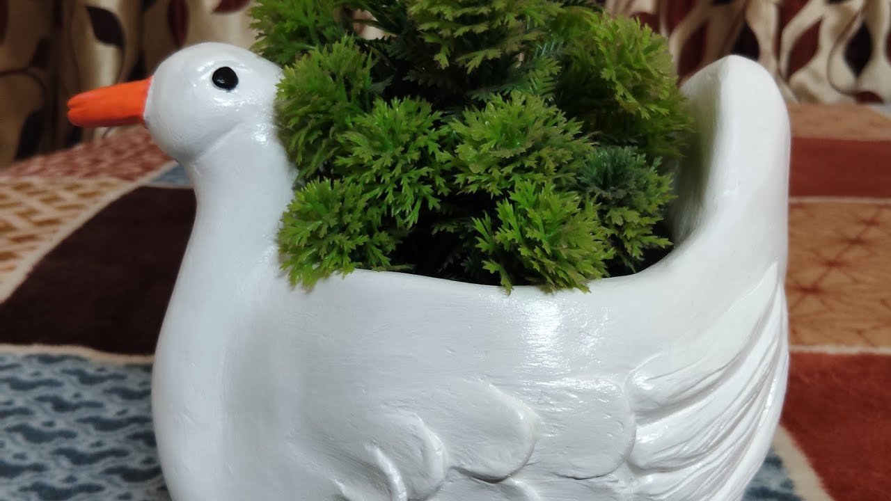 Old karwa turn into a beautiful planter#diy#handmadeplanter #art #craft #acrylic #handmade #decor 