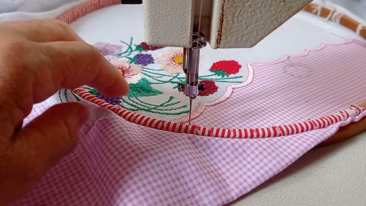 Barrinha de pano de prato, Amora bordado