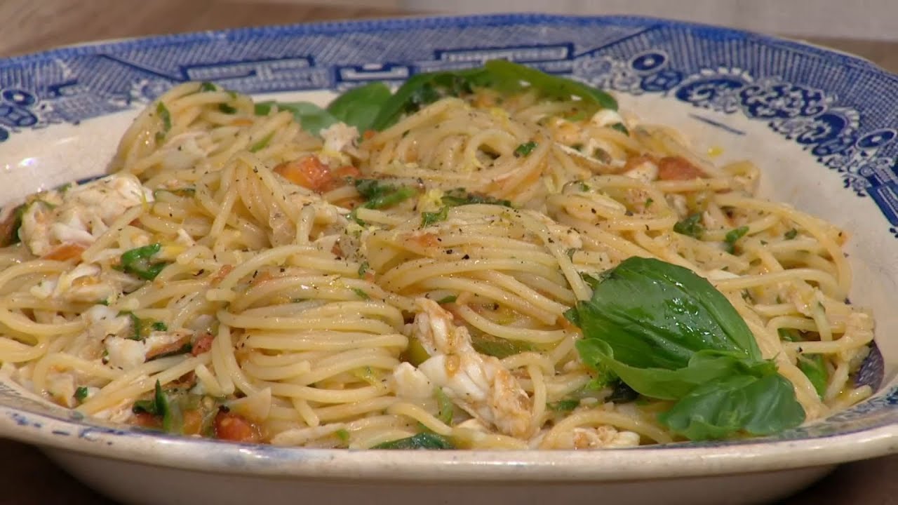 Καβουρομακαρονάδα με μπλε καβούρι Πιερίας | Ανδρέας Λαγός