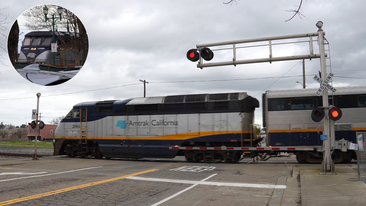 CDTX 2003 Amtrak Gold Runner North Station Stop | Pine St. Railroad Crossing, Lodi CA