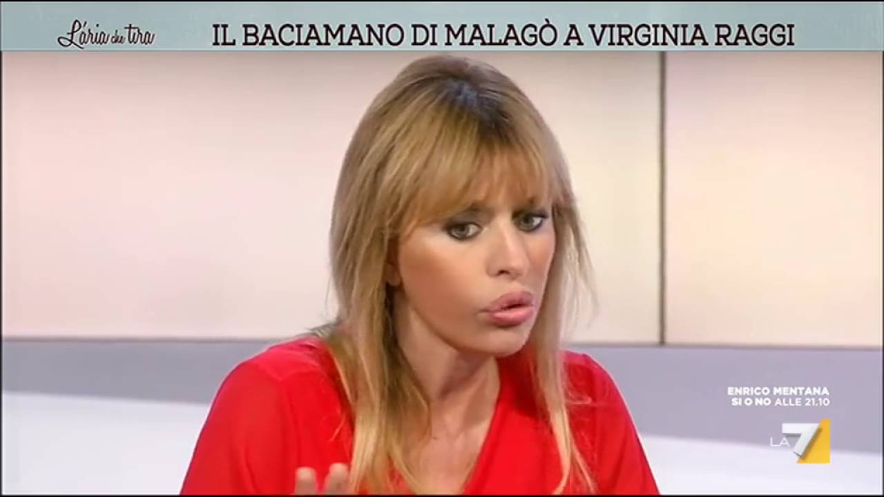 Mussolini: 'Guzzanti-Raggi è perfetta, quell'orecchio emblematico'