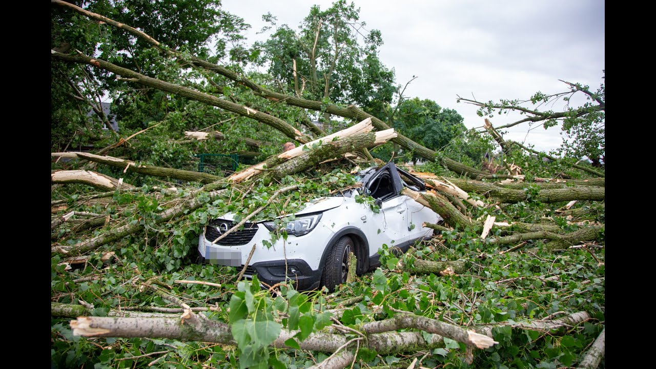 Schweres Unwetter über Krefeld! - Heftiger Sturm und Starkregen sorgt für Großeinsatz | 31.05.2025