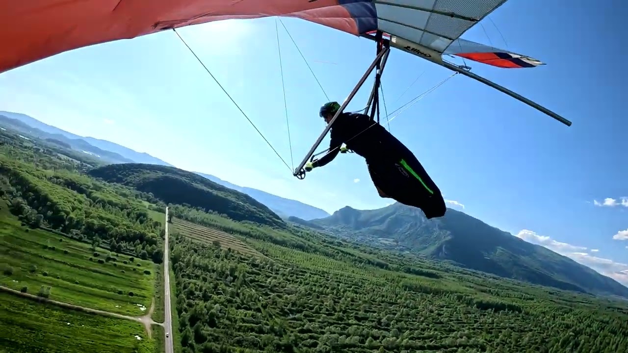 Deltaplane Ellipse Windee L au Sapenay (Savoie) le 11 Mai 2024