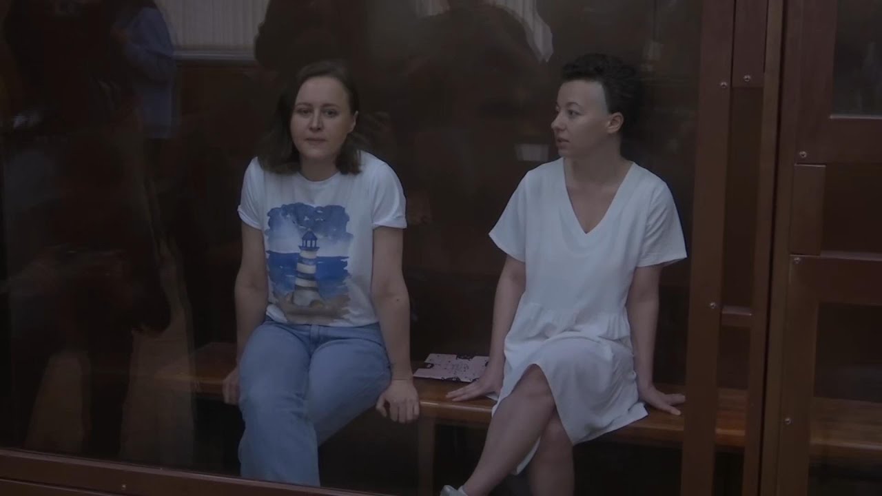 Russian court extends detention of artists