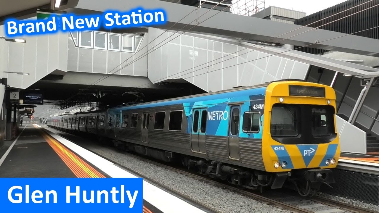 Trains & Trams at the new Glen Huntly Station - Melbourne Transport