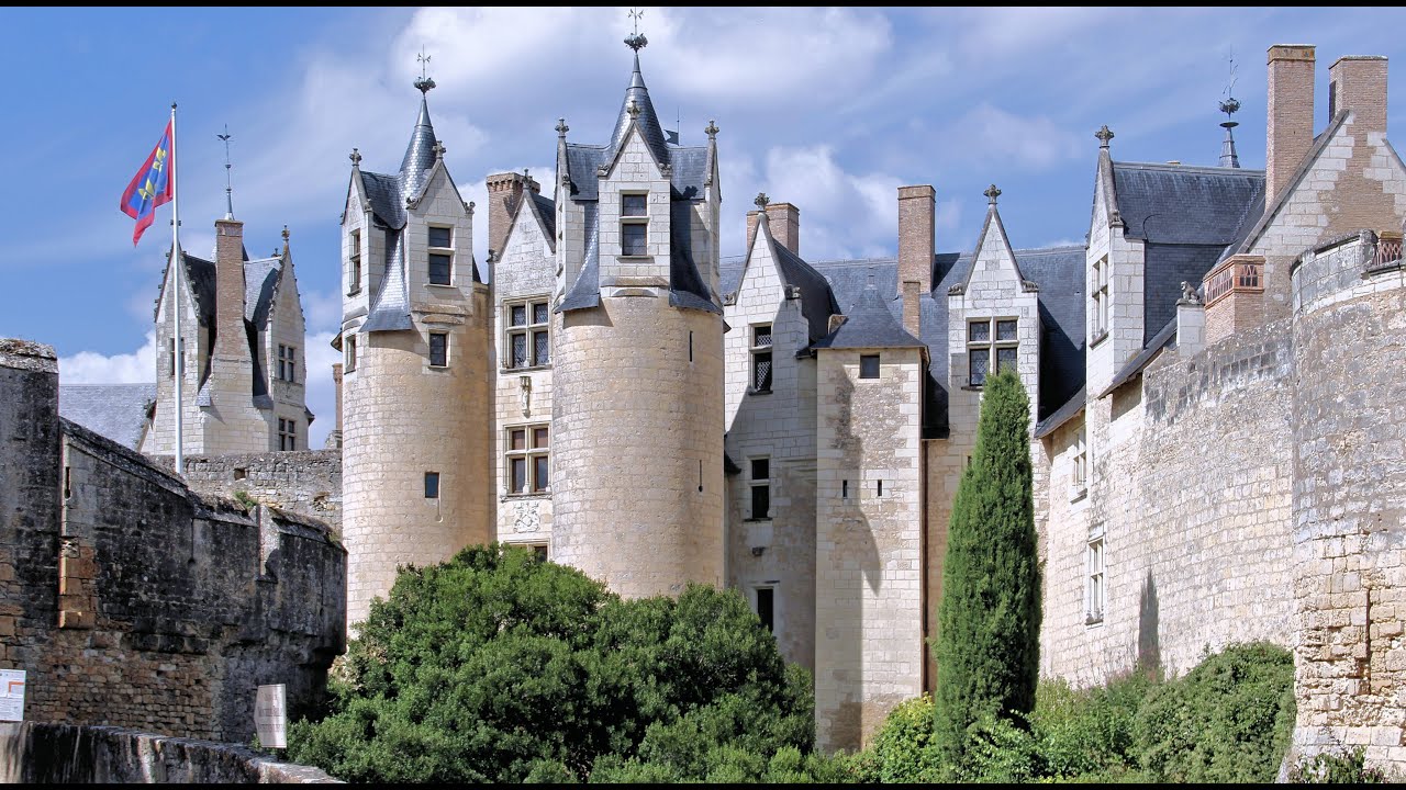 Château de MONTREUIL- BELLAY   ( 49260 )