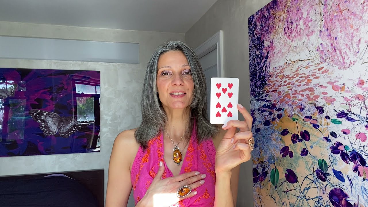 ❤️ 10 of Hearts Meaning ❤️ Radiating a Light of Love. Joyfully Abundant.