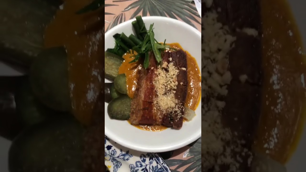 💕Bench Cafe - Pork Liempo and Bagnet Kare-Kare💕
