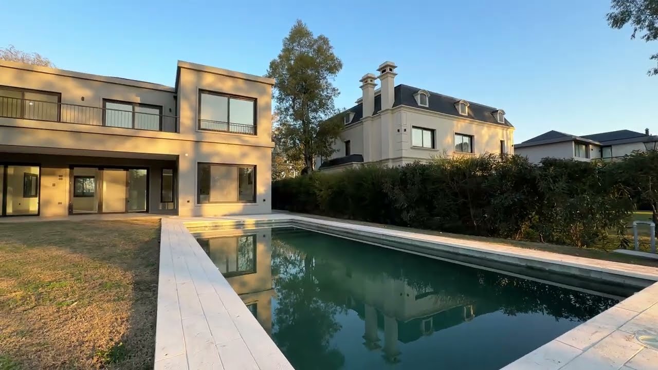 CASA A ESTRENAR EN SAINT THOMAS ESTE OESTE