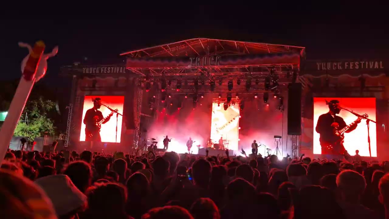 Oh No :: He Said What? - Nothing But Thieves | Truck Festival (25/07/2025)