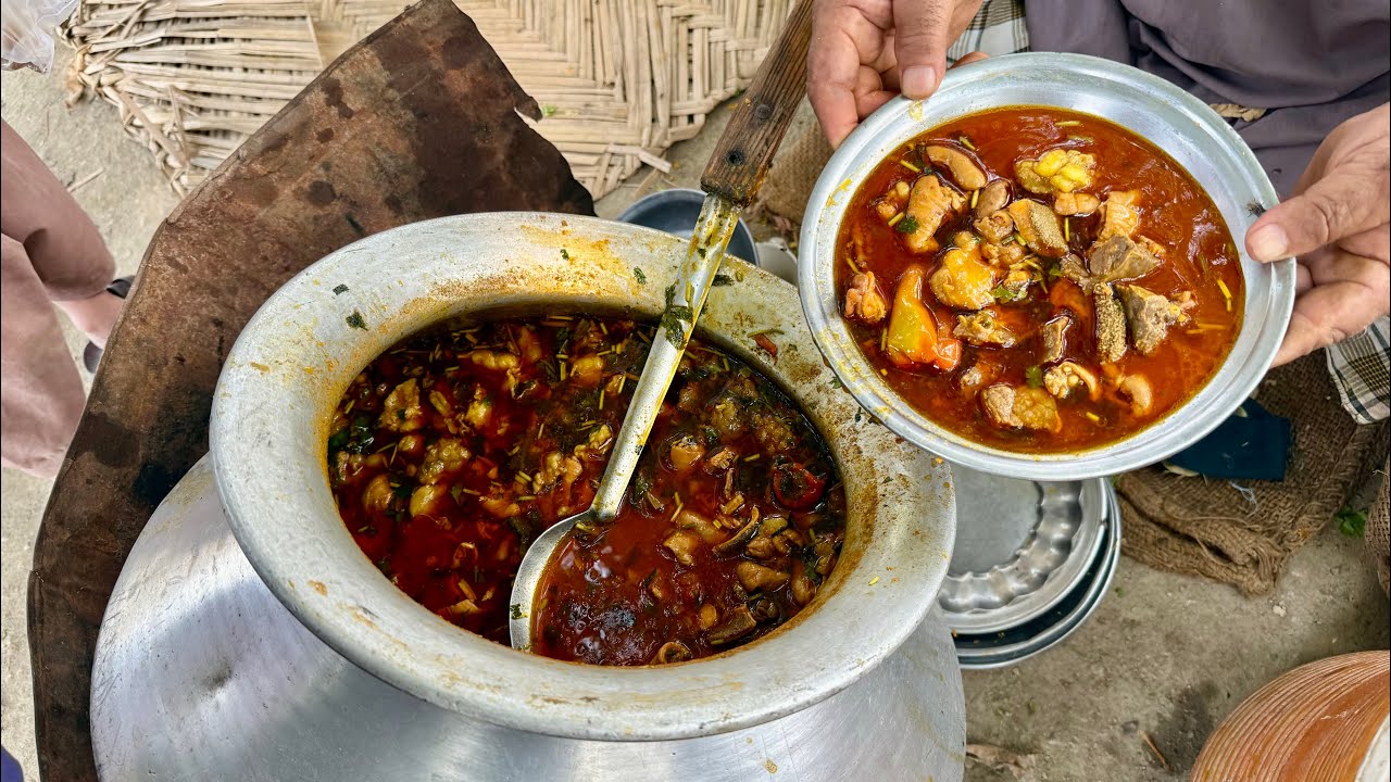 Delicious Street Food Mutton Ojri & Siri Paye!