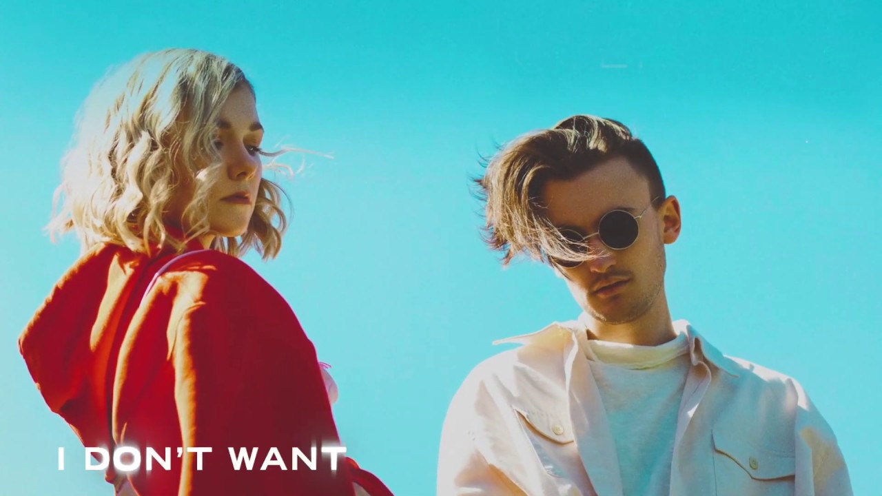 Clara Mae - Overused (feat. gnash) [Official Lyric Video]