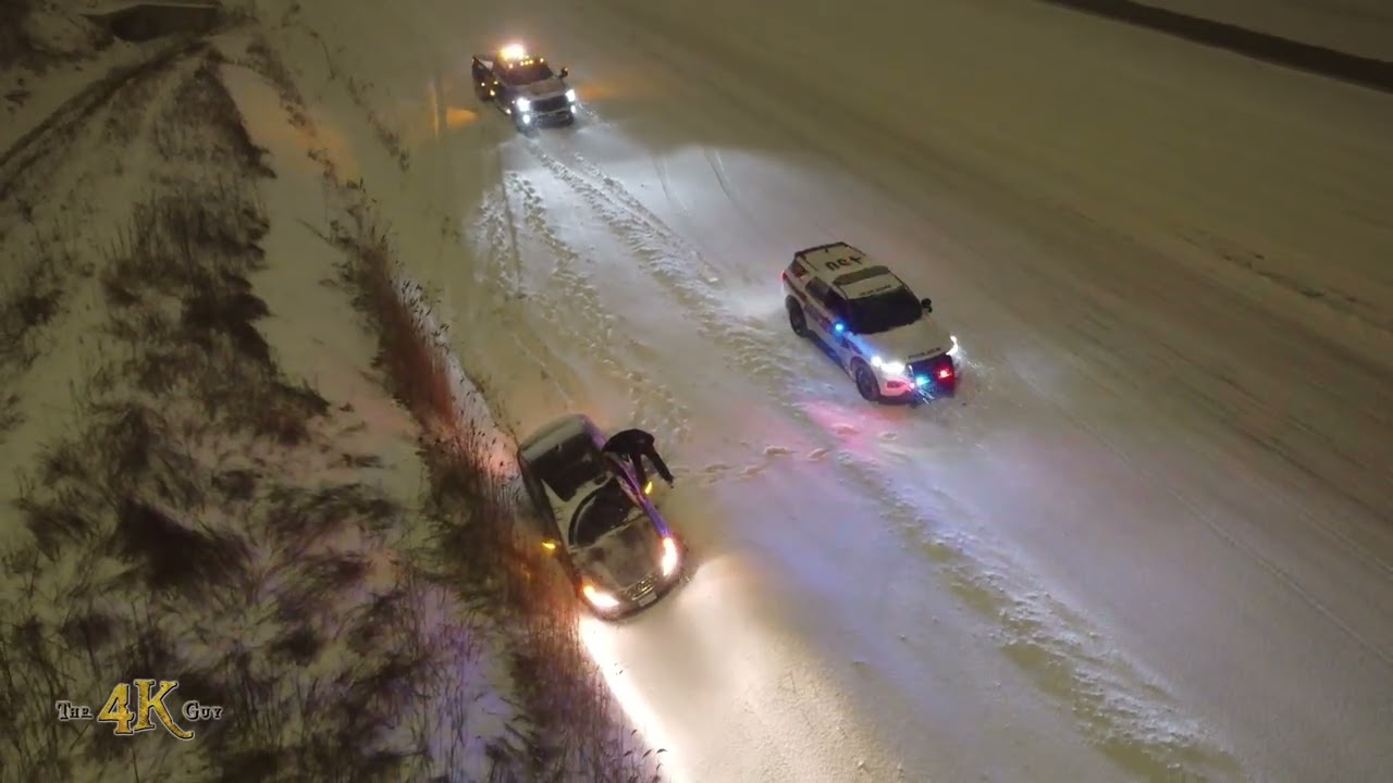 Woodbridge: YRP officer checking on driver of Highway 407 car in ditch 2-22-2023