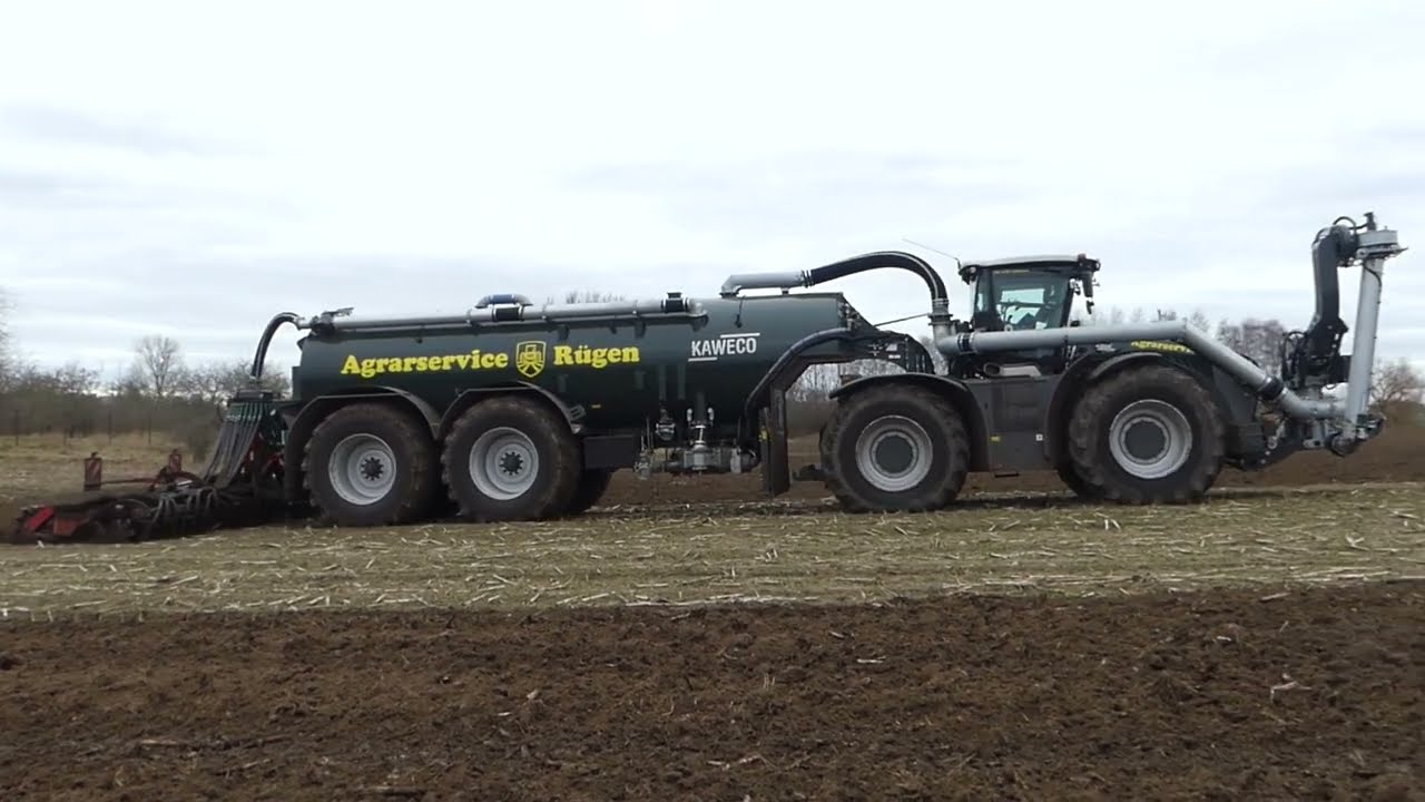 Agrarservice Rügen / Xerion 4200 mit Kaweco , Gülle einarbeiten 2022 -  incorporating liquid manure