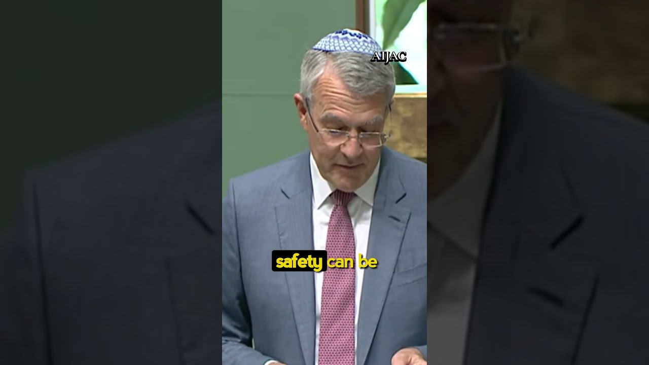 Mark Dreyfus KC recites the Mourner’s Kaddish in Parliament in memory of the Bondi terror victims