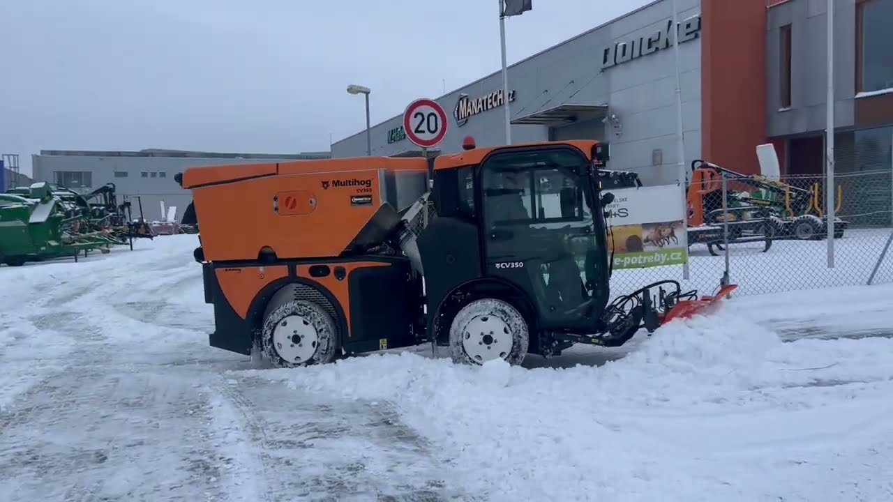 Sníh? Žádný problém. ❄️💪Multihog si poradí se vším.