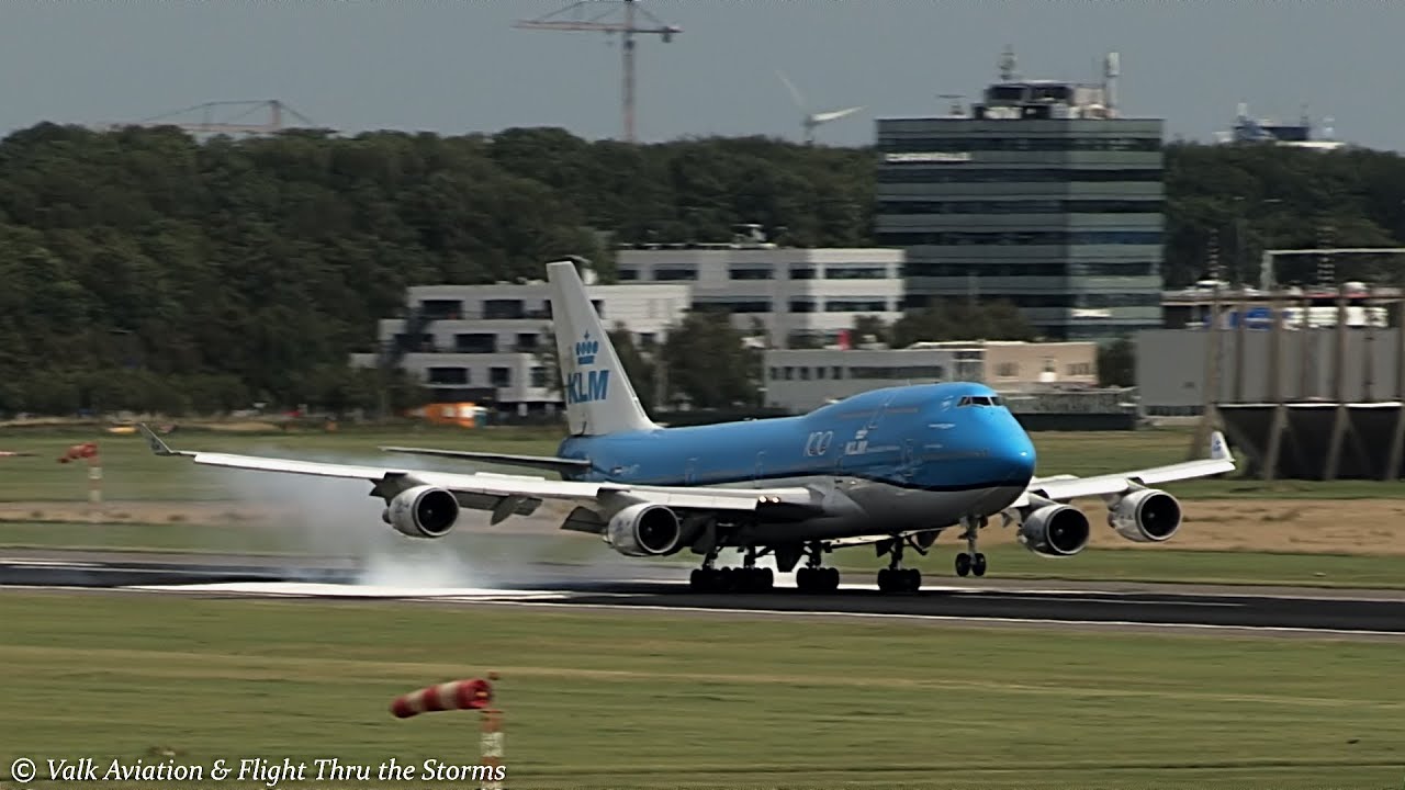 Cpt. Carel van Bruggen @ KL886 /// HKG-AMS /// RWY27