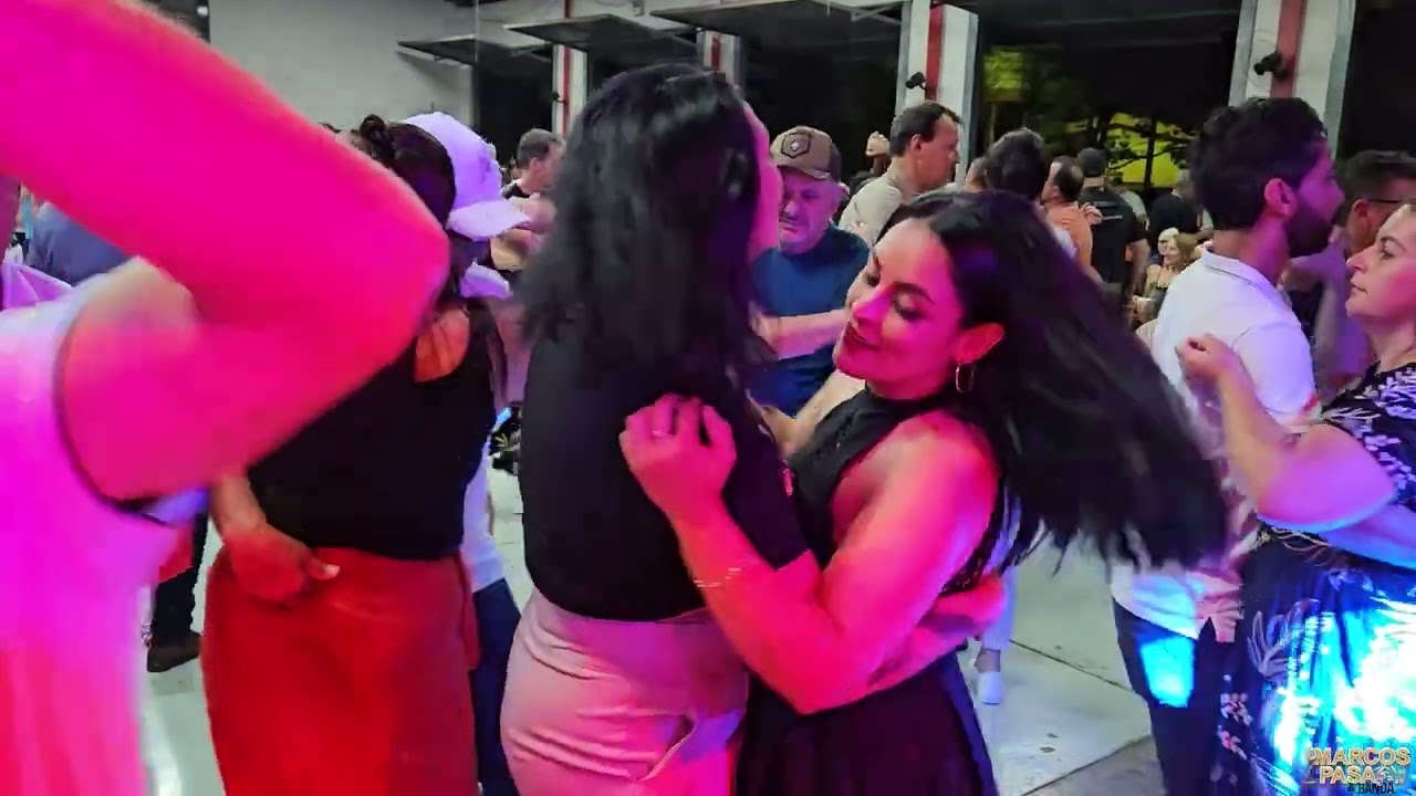 Dou a Vida Por um Beijo Vem Dançar e Ser Feliz com Marcos Pasa No Forró AO VIVO