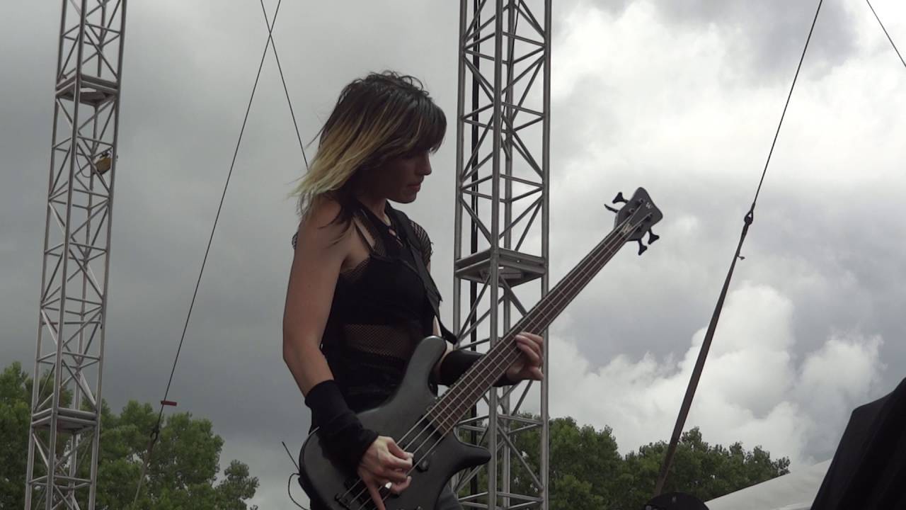 Sick Puppies - You're Going Down Rock USA 2016 Oshkosh Wisconsin