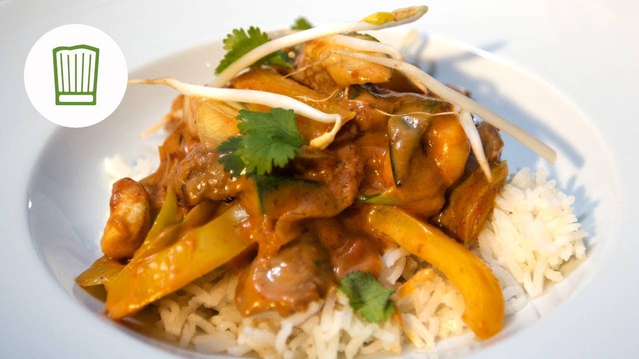 Rindfleisch und Gemüse in roter Chili-Erdnusssauce aus dem Wok | Chefkoch.de