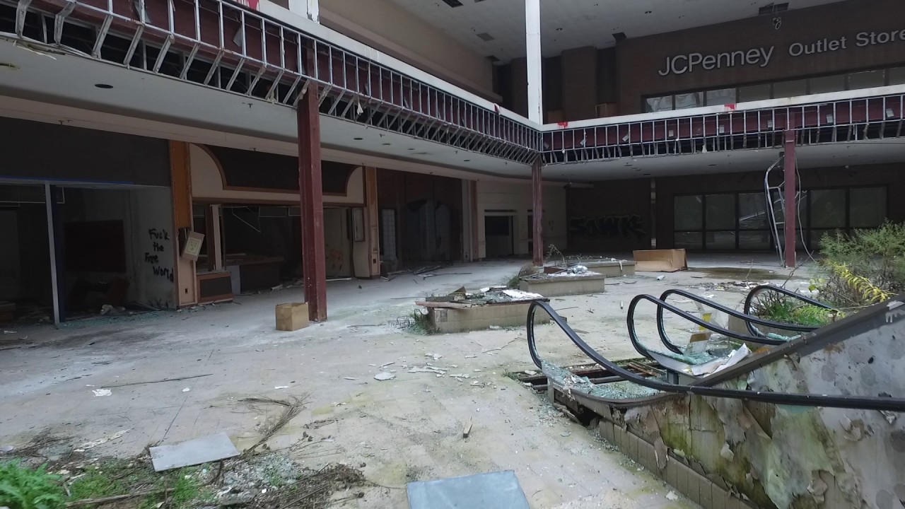 Rolling Acres Mall Drone flight inside