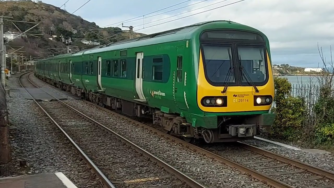 Irish Rail 29000 Class DMUs & Dart trains at Killiney. 16/2/23