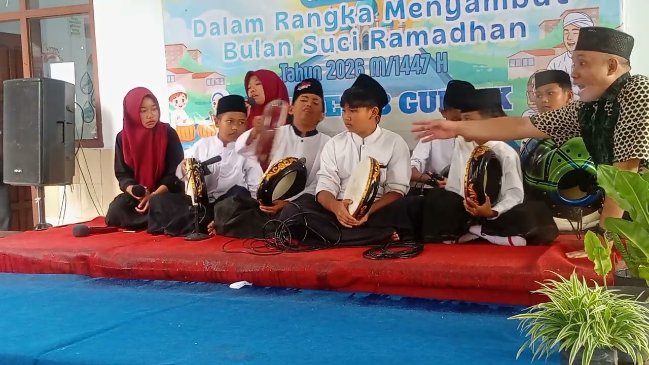 SDN 5 Tamansari di festival Hadroh kkg PAI licin SDN 3 gumuk 