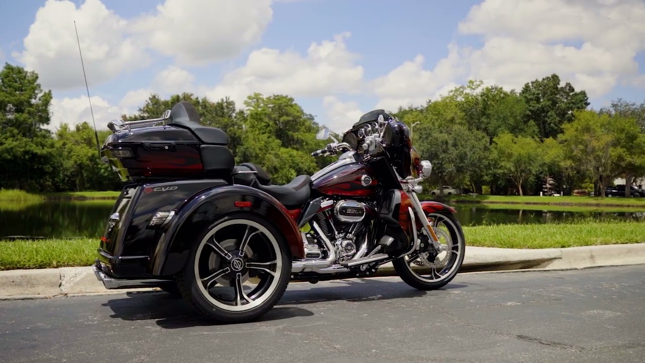 2022 Harley-Davidson CVO Tri Glide - Walkaround REVIEW